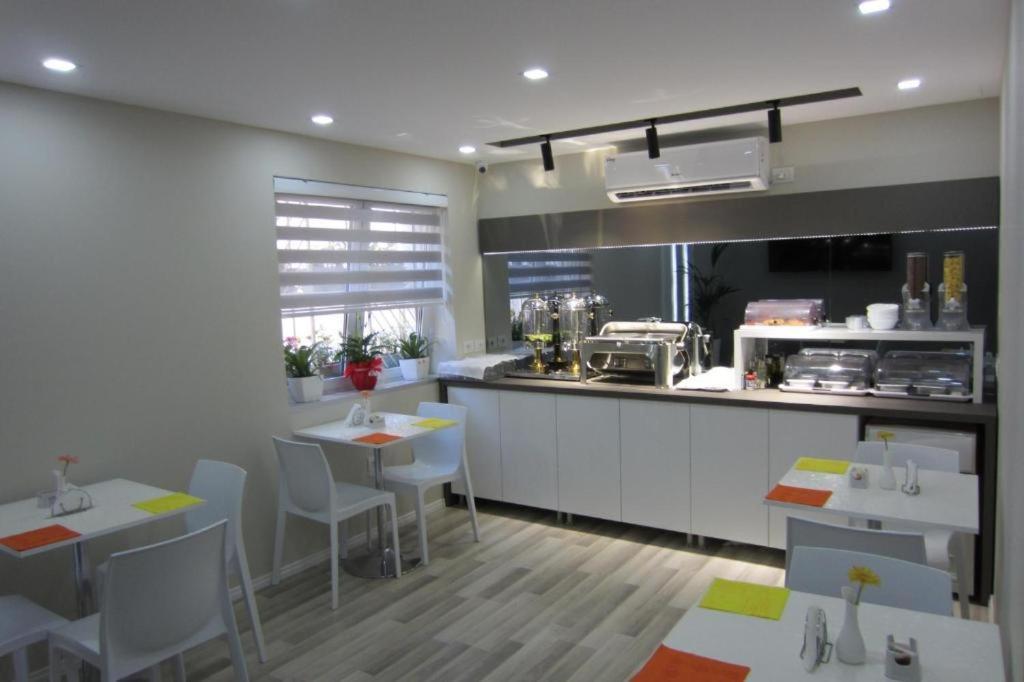 Lili'S Tirana Center Apartments Bagian luar foto