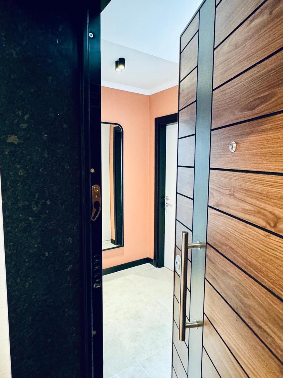 Lili'S Tirana Center Apartments Bagian luar foto
