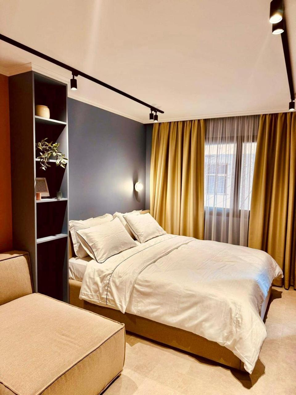 Lili'S Tirana Center Apartments Bagian luar foto